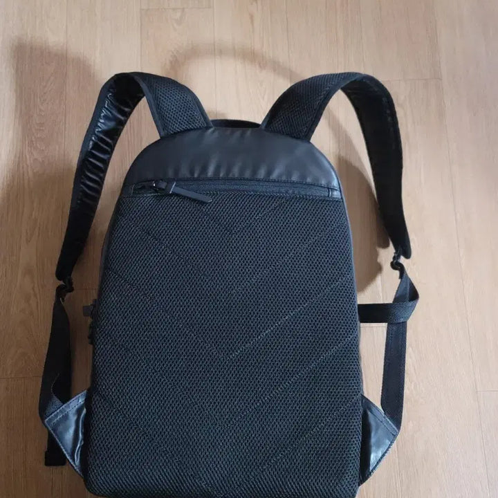 [BUNJANG] DIESEL Black Backpack / DIESEL 디젤 블랙 백팩 가방