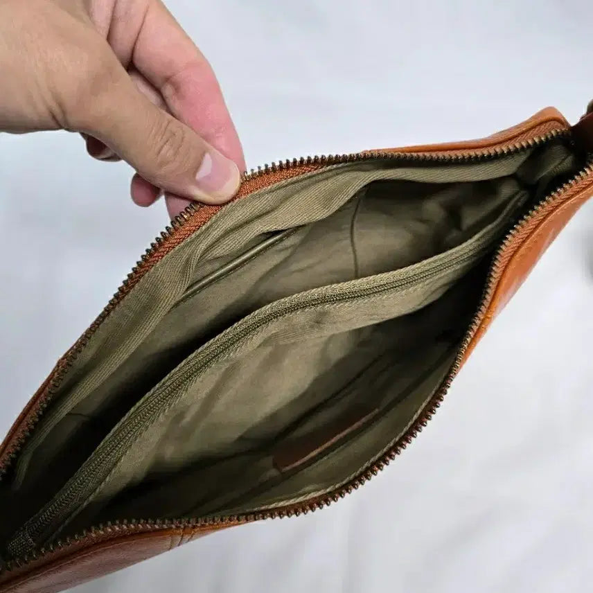 [BUNJANG] Generic Leather Bag - Handbag / 크로와샹백 가방 가죽가방 여성가방 수납공간 좋아요