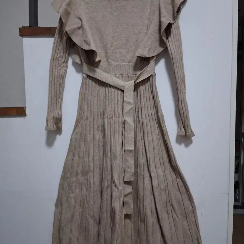 [BUNJANG] Melange Brown Knit Ruffle Dress / 멜란지 브라운 니트 원피스 새거 정가 10만원