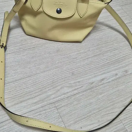 [BUNJANG] Longchamp Le Pliage Extra Leather Mini Tote Bag - Yellow / 롱샴 르 플리아쥬 엑스트라 레더 미니 토트백 YELLOW