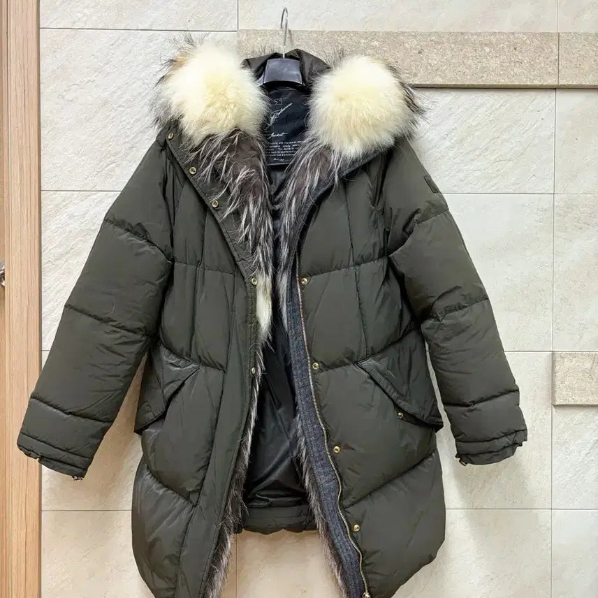 [BUNJANG] Montecore Real Fur Padded Jacket (Size 55-66) / [새상품급] 이태리 프리미엄 몬테꼬레 리얼퍼 패딩 55-66