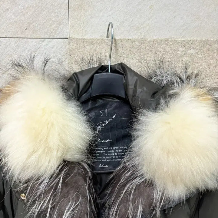 [BUNJANG] Montecore Real Fur Padded Jacket (Size 55-66) / [새상품급] 이태리 프리미엄 몬테꼬레 리얼퍼 패딩 55-66