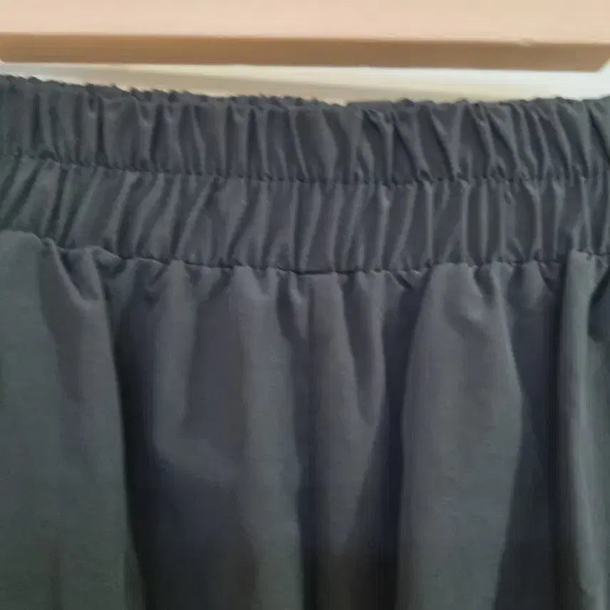 [BUNJANG] Summer Black Wide Leg Trousers Size 77 / 여름. 검정  바스락 왕 주머니. 와이드 베기통바지  거의새거. 77사이