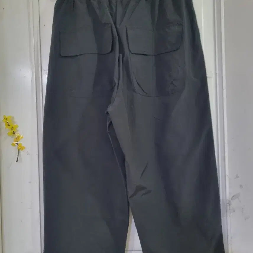 [BUNJANG] Summer Black Wide Leg Trousers Size 77 / 여름. 검정  바스락 왕 주머니. 와이드 베기통바지  거의새거. 77사이