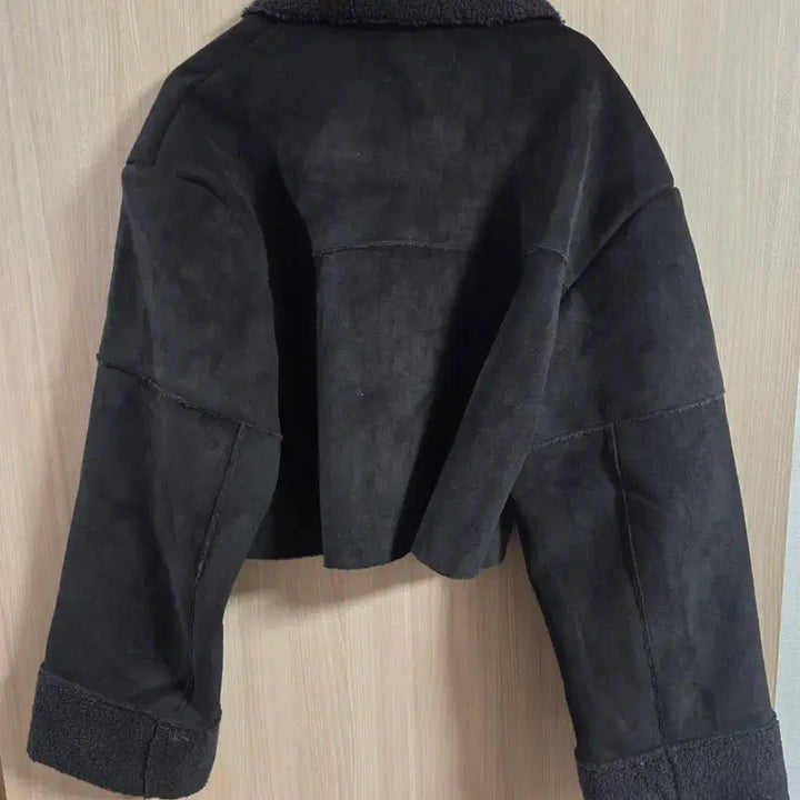 [BUNJANG] Black Crop Suede Mustang Jacket / 블랙 크롭 스웨이드 무스탕 자켓