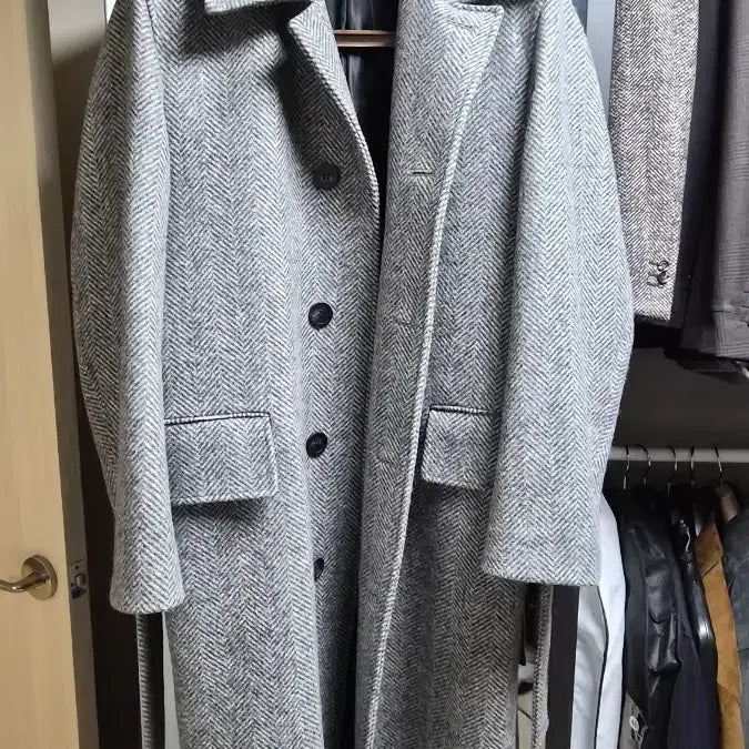 [BUNJANG] Solid Homme Herringbone Runway Coat / 23fw) 솔리드옴므 헤링본 런웨이 코트