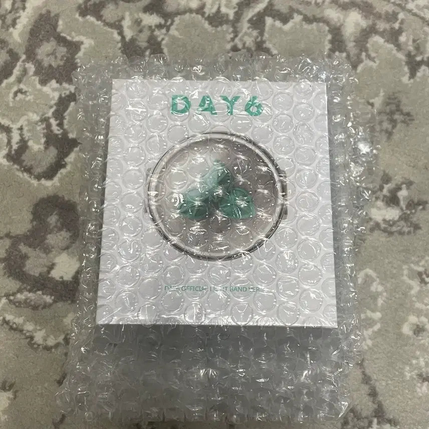 [BUNJANG] Day6 Made Watch 3 Sealed / 데이식스 마데워치3 미개봉