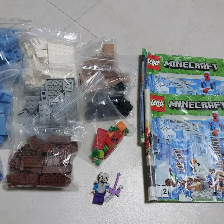 [BUNJANG] LEGO Minecraft Ice Spikes (21131) / 레고 마인크래프트 아이스스파이크(21131)