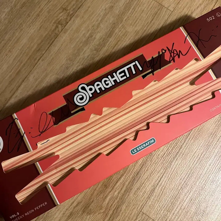 [BUNJANG] LE SSERAFIM Signed Album / 르세라핌 친필사인앨범