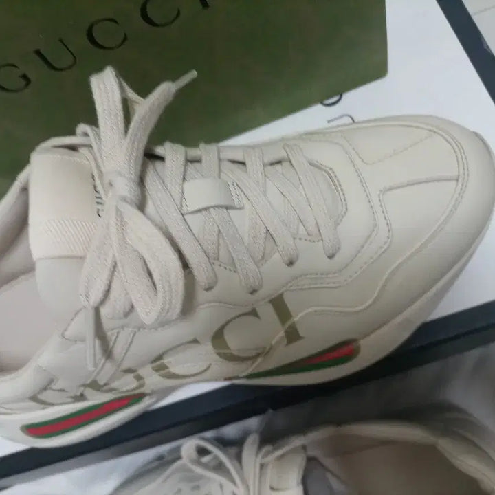 [BUNJANG] Gucci Rhyton Leather Sneakers / A+38 250 255 구찌 라이톤 정가130만원대 스니커즈 레더 띠로고