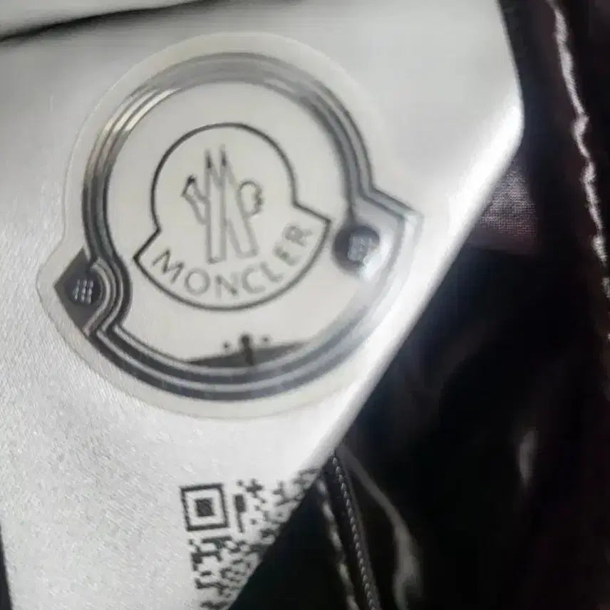 [BUNJANG] Moncler Maya 70th Anniversary Padded Jacket / 몽클레어 마야 70주년 다크 브라운 패딩 점퍼