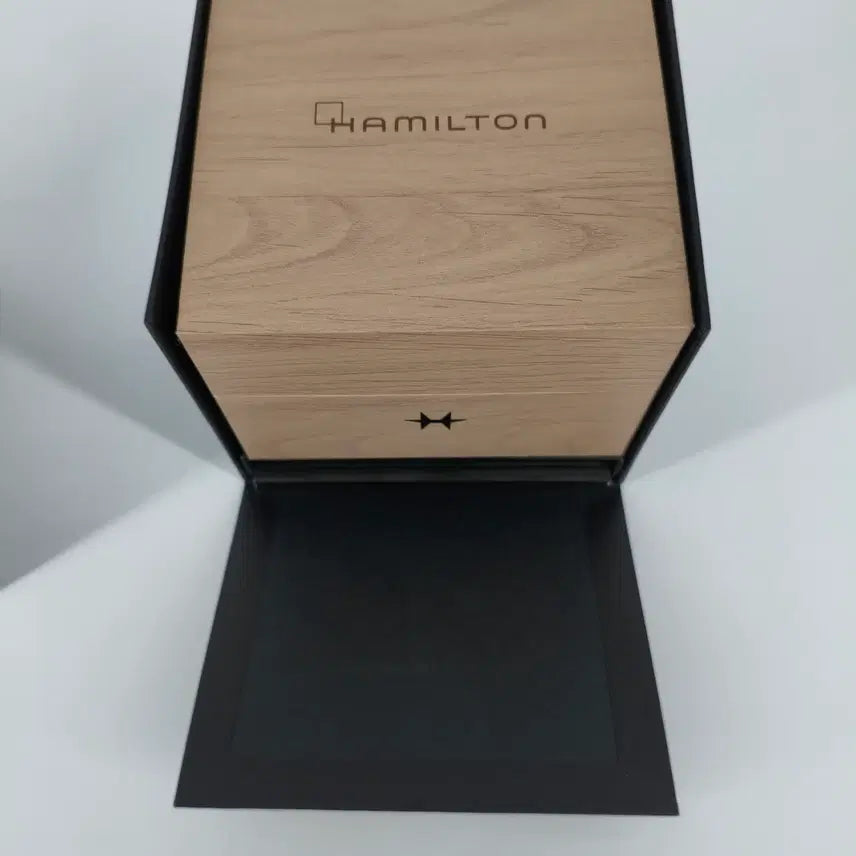 [BUNJANG] Hamilton Jazzmaster Thinline Automatic 40mm Watch / [시계] 해밀턴 재즈마스터 씬라인 오토매틱 40mm (H38525541)