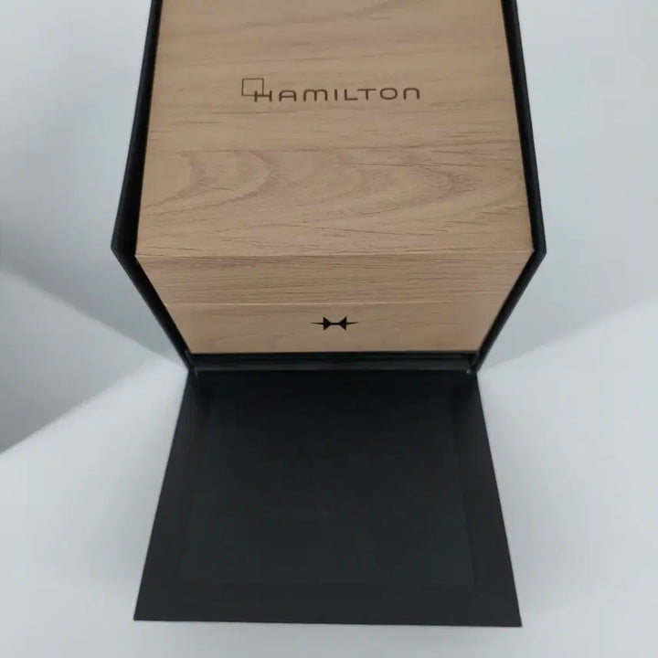 [BUNJANG] Hamilton Jazzmaster Thinline Automatic 40mm Watch / [시계] 해밀턴 재즈마스터 씬라인 오토매틱 40mm (H38525541)