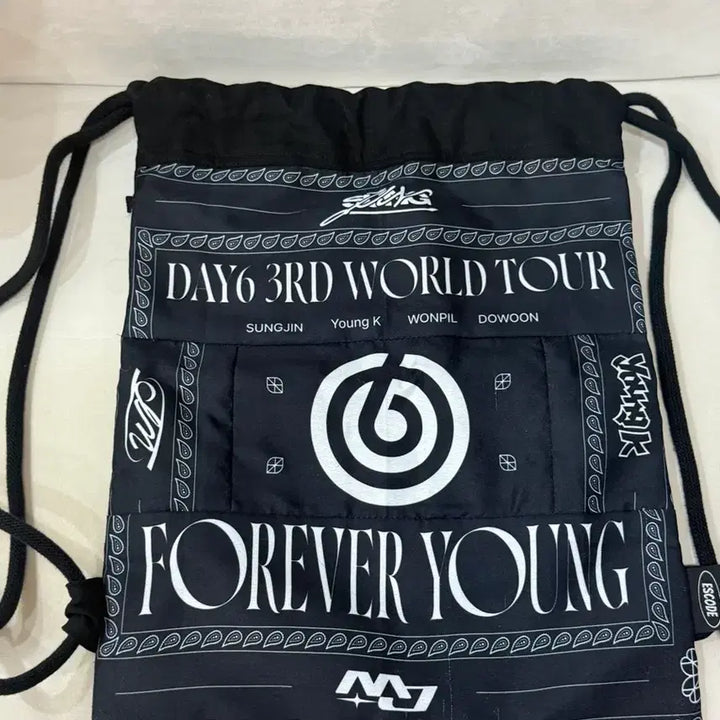 [BUNJANG] Day6 Forever Young Bandana Isode Gym Sack / 데이식스 포에버영 반다나 이스코드 짐색 원가 이하 양도