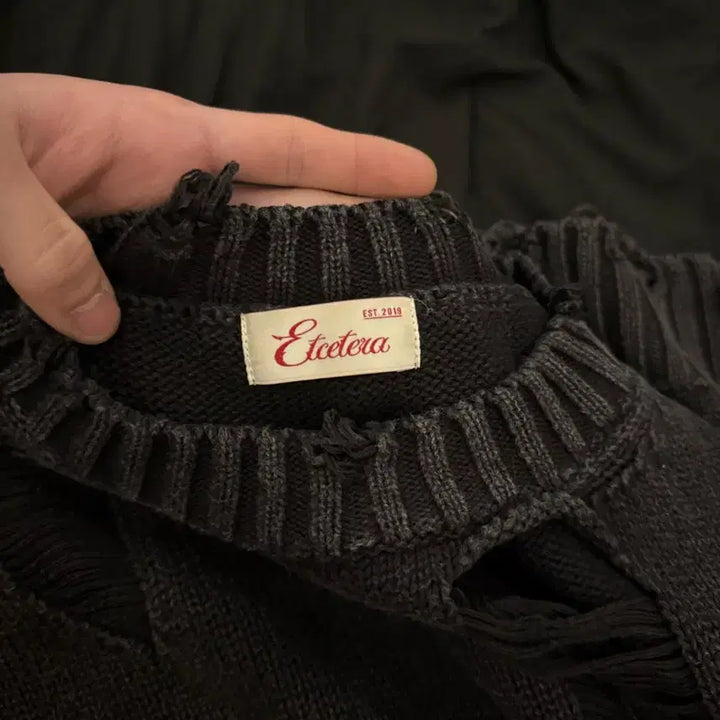 [BUNJANG] ETCE Distroyed Washed Knit Black / etce 디스트로이드 워시드 니트 블랙