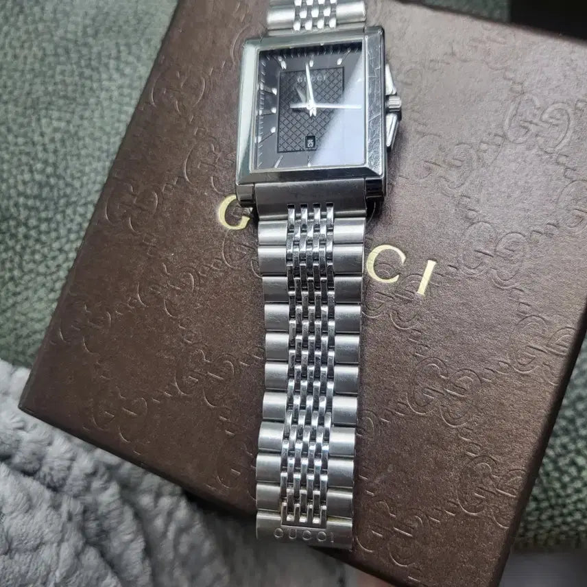 [BUNJANG] Gucci Men's Silver Watch / 구찌 남성 시계