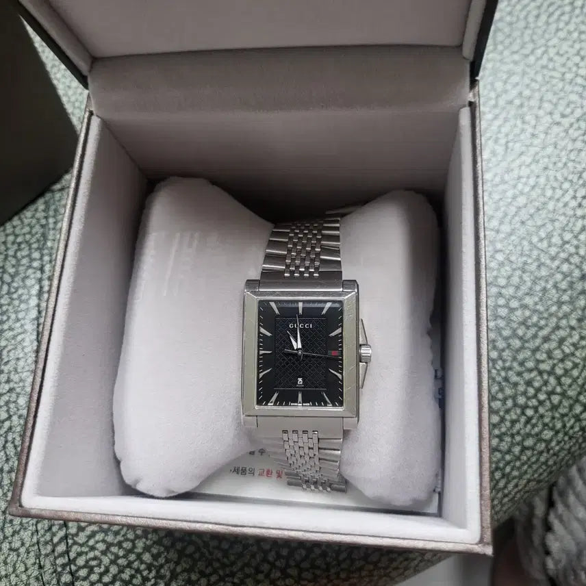 [BUNJANG] Gucci Men's Silver Watch / 구찌 남성 시계