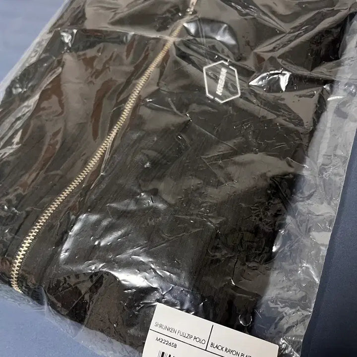 [SOLD OUT] [48] 아워레가시 슈렁큰 풀 집업 폴로 레이온 플레이트 블랙