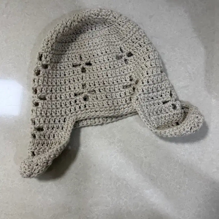 [BUNJANG] Crotchet Ant Beanie / 크로쉐안트 아일렛 비니