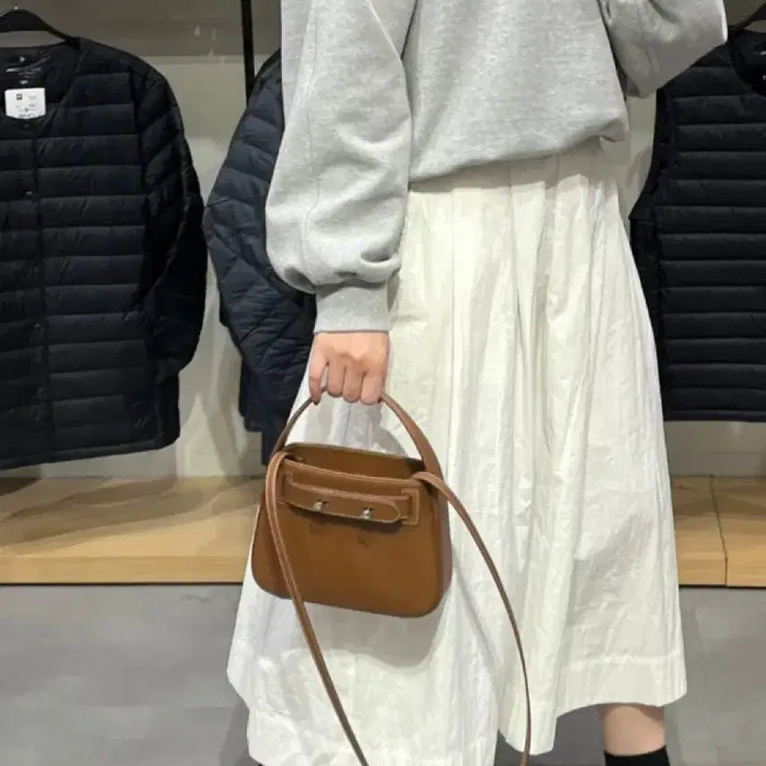 [BUNJANG] D.Option Tilt Bag Small Camel Brown Tote Shoulder Bag / 디옵튼 틸트백 스몰 카멜브라운 토트백 숄더백