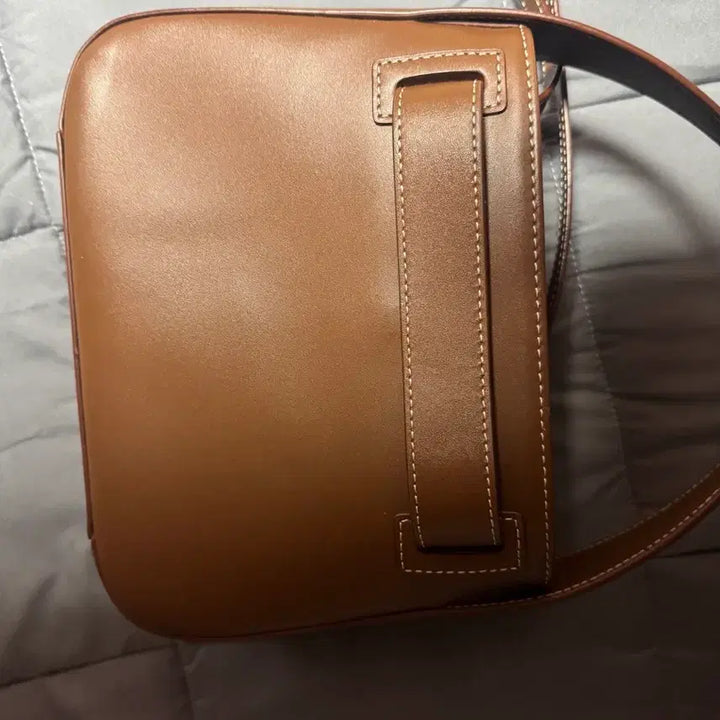 [BUNJANG] D.Option Tilt Bag Small Camel Brown Tote Shoulder Bag / 디옵튼 틸트백 스몰 카멜브라운 토트백 숄더백