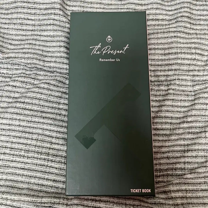 [BUNJANG] Day6 2018 The Present Ticket Book / 데이식스 2018 The Present 티켓북