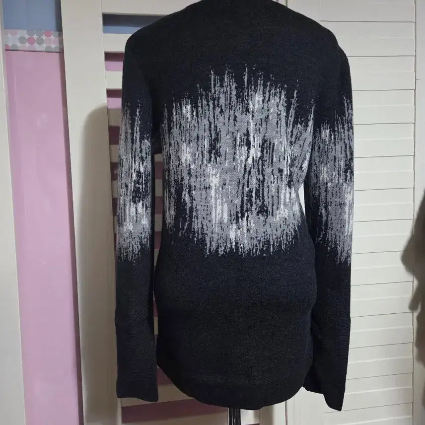 [BUNJANG] Time Homme Black Gray Geometric Pattern Knit Sweater / 타임 옴므 블랙/그레이 기하학적 패턴 니트 스웨터