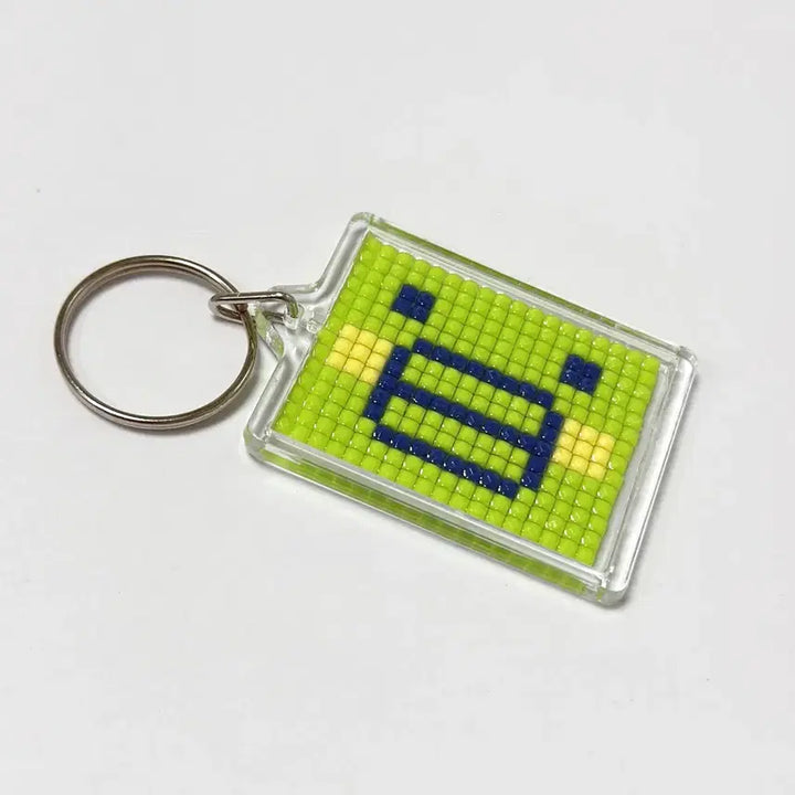 [BUNJANG] Tamagotchi Kuchipatchi Rhinestone Keychain / 다마고치 쿠치파치 주댕치 보석십자수 키링