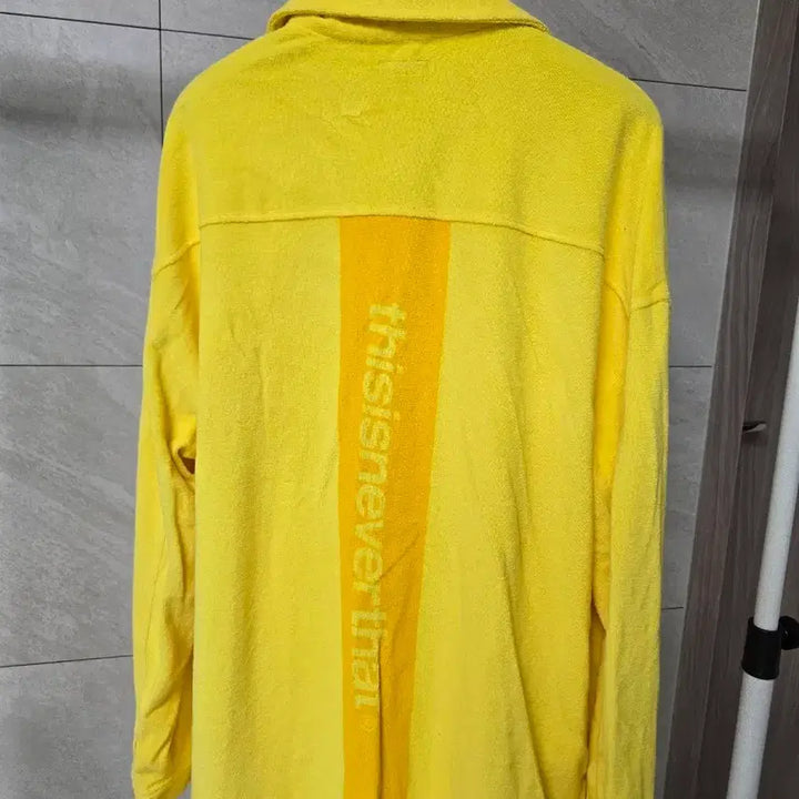 [BUNJANG] thisisneverthat Logo Yellow Shirt XL / 디스이즈네버댓 로고 옐로우 셔츠 XL