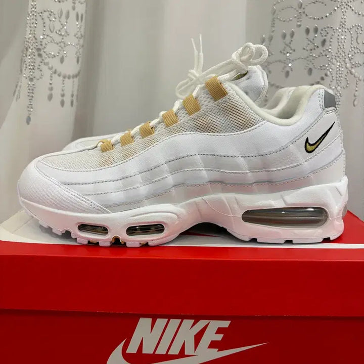 [BUNJANG] Nike Air Max 95 White Sneakers / 나이키 에어맥스 에어맥스95 화이트 280 290