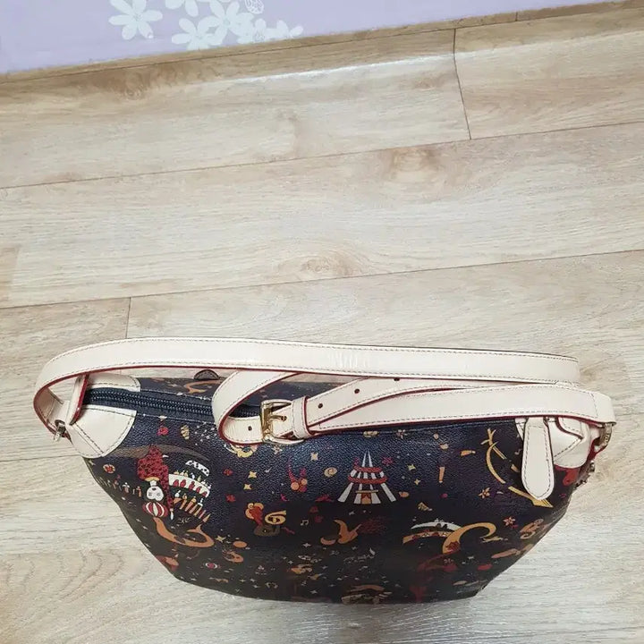 [SOLD OUT] 이탈리아 삐에로구이디 솔더  크로스백 가죽 가방