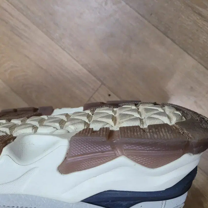 [BUNJANG] Discovery Expedition Sneakers / 디스커버리 익스페디션 운동화