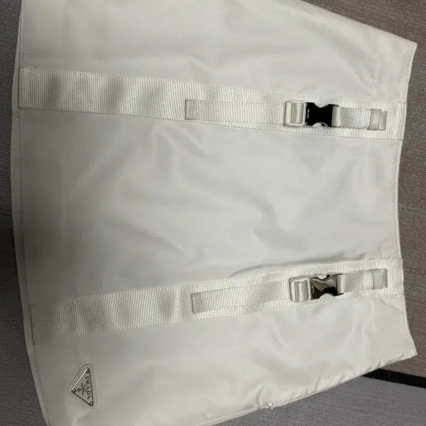 [BUNJANG] Prada Buckle Mini Skirt 38size / 정품) 프라다 버클 미니 스커트 38size