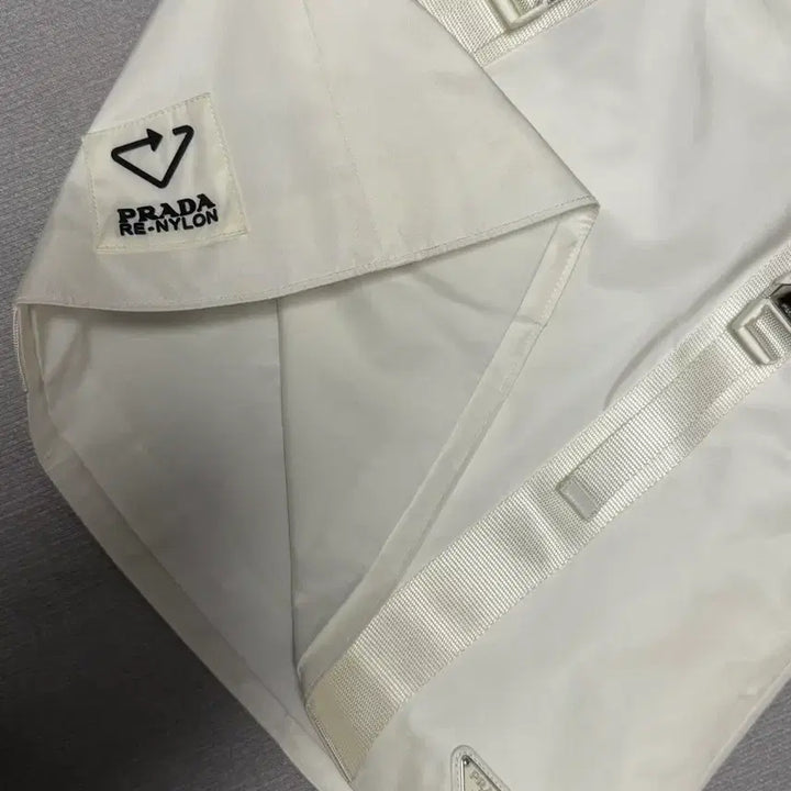 [BUNJANG] Prada Buckle Mini Skirt 38size / 정품) 프라다 버클 미니 스커트 38size