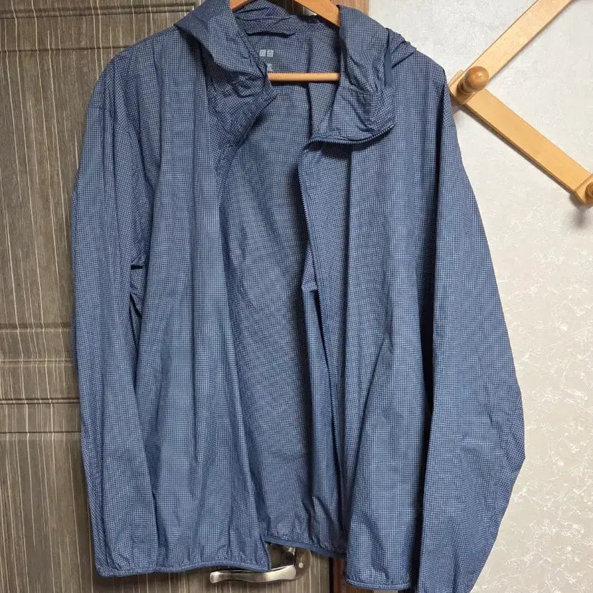 [BUNJANG] Uniqlo Packable Windbreaker / [105/XL] 유니클로 패커블 바람막이