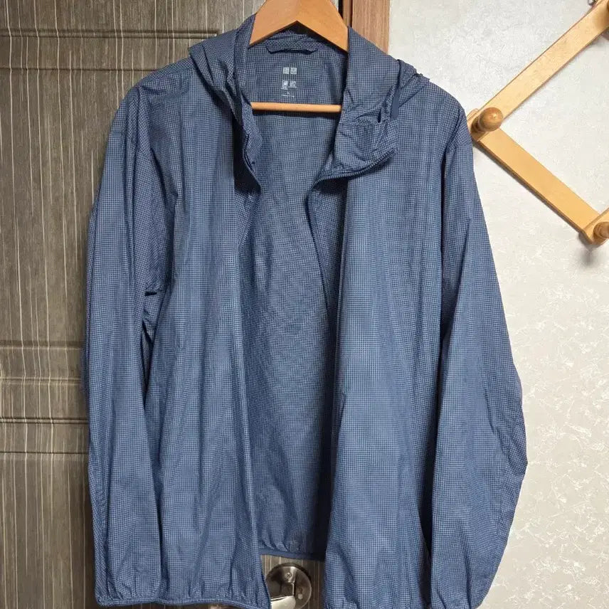 [BUNJANG] Uniqlo Packable Windbreaker / [105/XL] 유니클로 패커블 바람막이