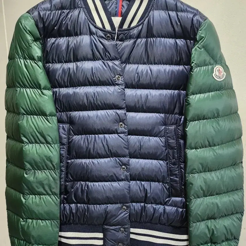 [BUNJANG] Moncler Bomber Jacket 1 Size / [새상품] 몽클레어 야구봄버 자켓패딩 1사이즈