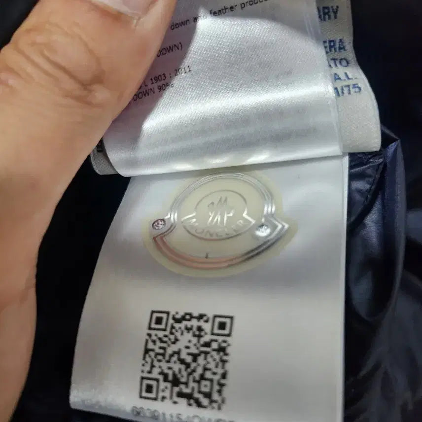 [BUNJANG] Moncler Bomber Jacket 1 Size / [새상품] 몽클레어 야구봄버 자켓패딩 1사이즈
