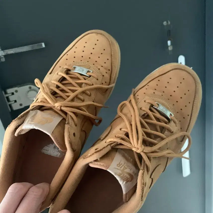 [BUNJANG] Nike Supreme Air Force 1 Flax Sneakers / 나이키 슈프림 에어포스1 플랙스 나이키된장포스슈프림콜라보