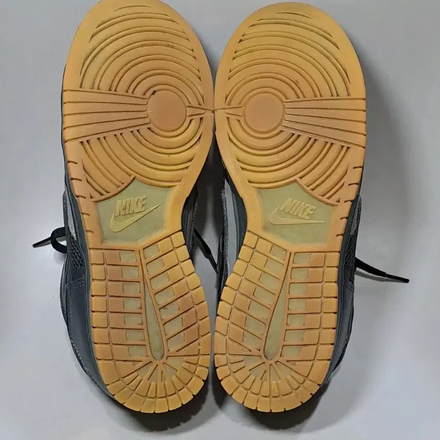 [BUNJANG] Nike Dunk Low Black/Gum 260mm / 나이키 덩크 로우 블랙 / 검솔 260mm