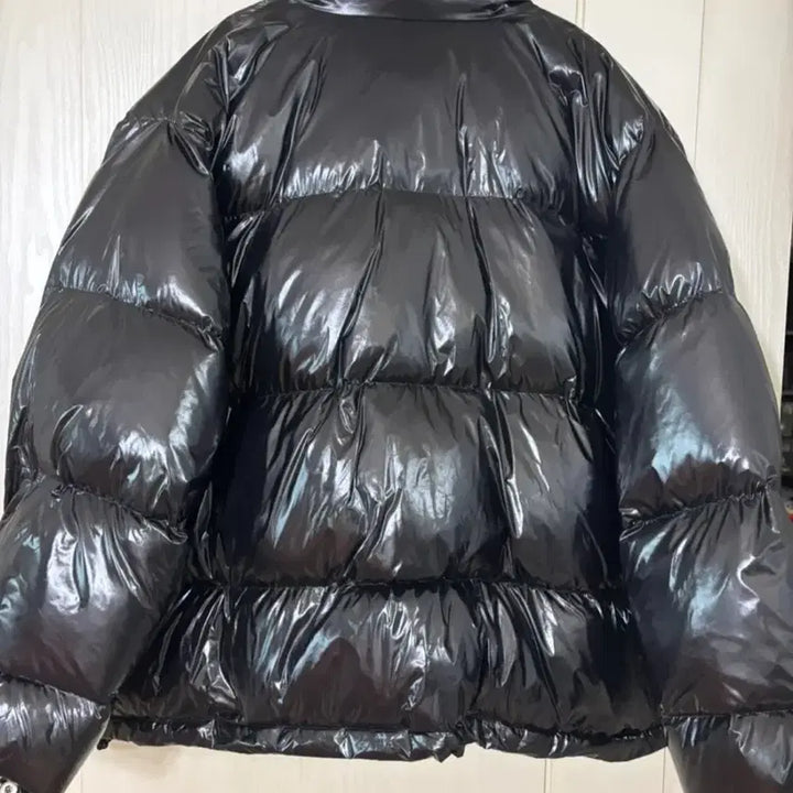 [BUNJANG] INDUST Duck Down Black Shiny Short Padded Jacket / 3회 착용)인더스트 덕다운 블랙 유광 숏패딩(남녀공용)