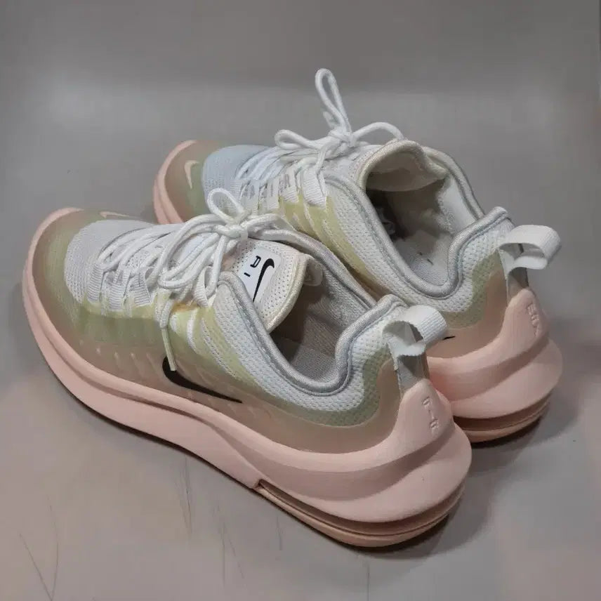 [BUNJANG] Nike Air Max AXIS White Pink Sneakers 230mm / 나이키 에어맥스 AXIS 화이트 핑크  운동화 230mm