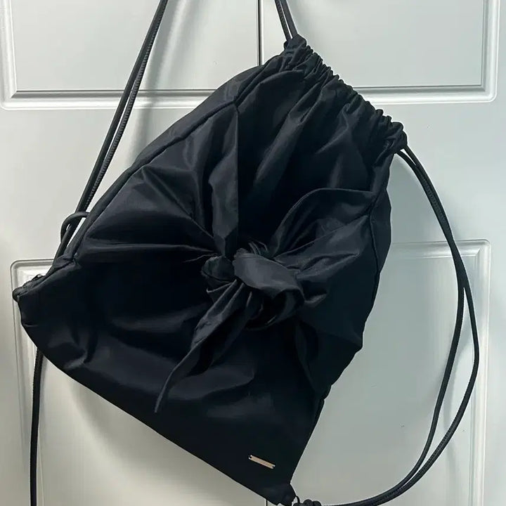[BUNJANG] Mise-en-scene Black Drawstring Bag / 미세키서울 Tie-up drawstring bag BLACK 짐색 가방