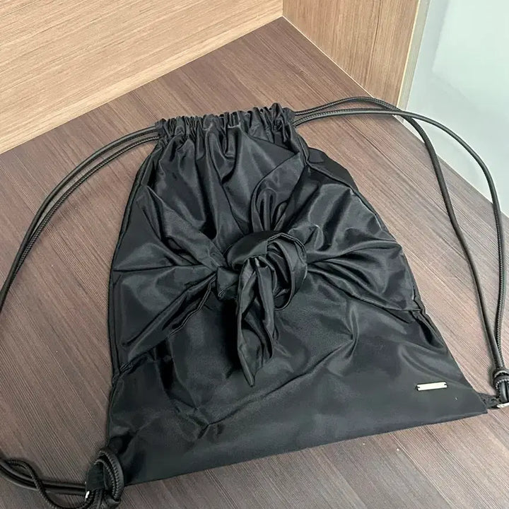 [BUNJANG] Mise-en-scene Black Drawstring Bag / 미세키서울 Tie-up drawstring bag BLACK 짐색 가방