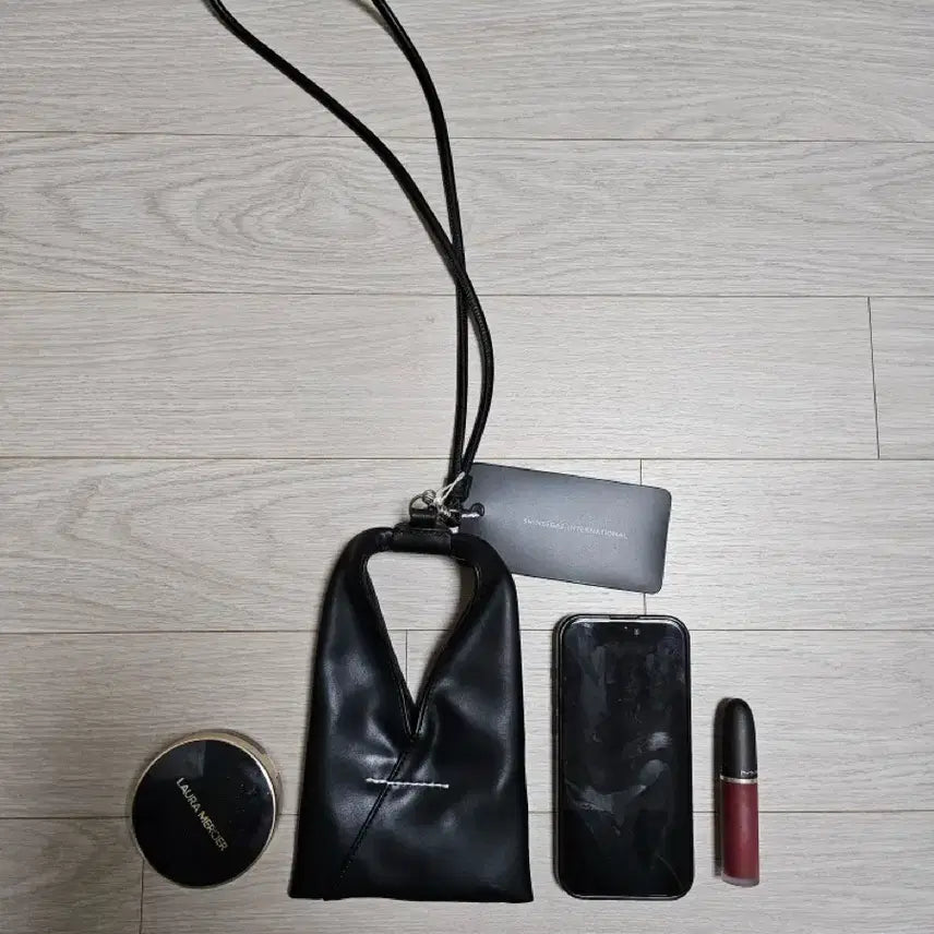 [SOLD OUT] 메종 마르지엘라 MM6 재패니즈 폰 파우치