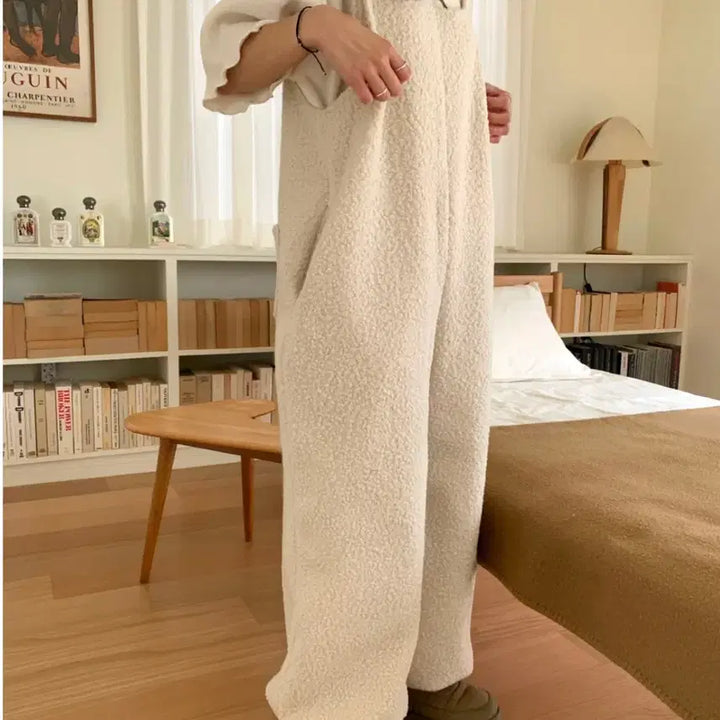 [BUNJANG] Oversized Fleece Jumpsuit / 오버핏 뽀글이 점프수트 멜빵