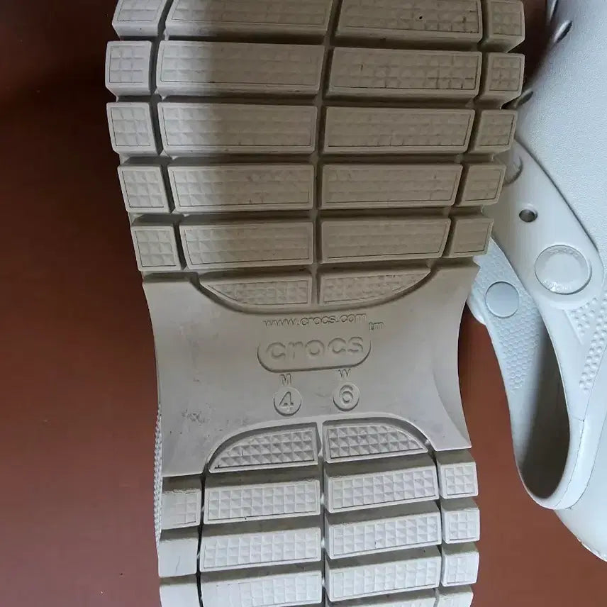 [BUNJANG] Crocs Platform Clog Beige M4/W6 / 크록스 플랫폼 클로그 키높이 연베이지  M4/W6