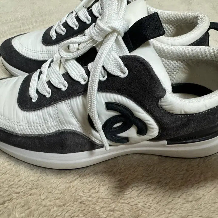 [BUNJANG] Chanel Sneakers 36.5 / 샤넬 운동화 스니커즈