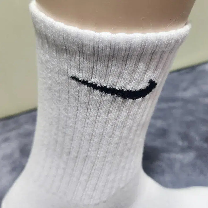 [BUNJANG] Sports Socks (10 Pairs) / 스포츠 중목 양말(10족무배)