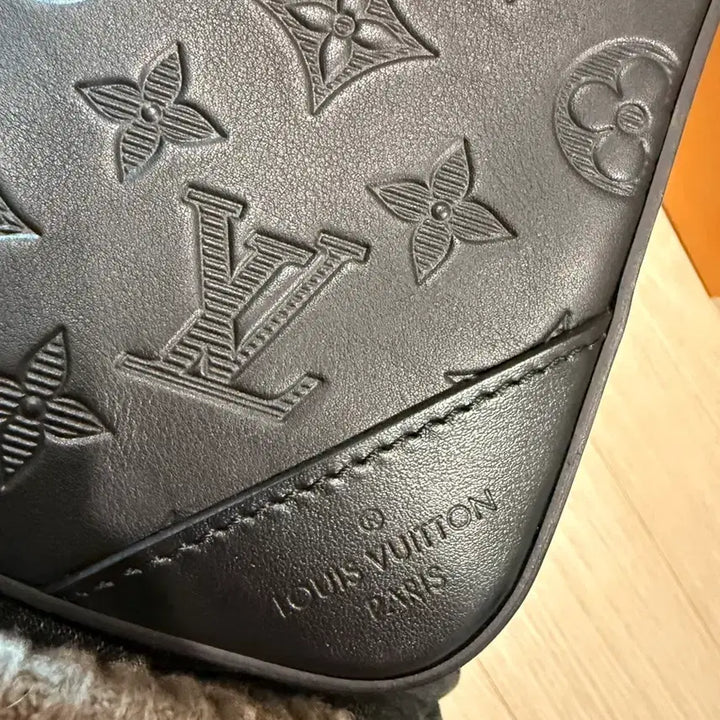 [BUNJANG] OS Louis Vuitton Shadow Duo Messenger Bag / {OS/새상품급} 루이비통 쉐도우 듀오 메신저백 풀구성
